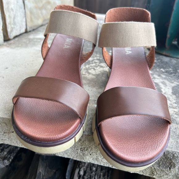 MIA women’s Adley wedge sandal in brown & tan Sz-7.5.  K - Picture 3 of 14